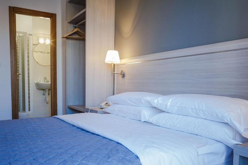 Twelve Hotel - Oda