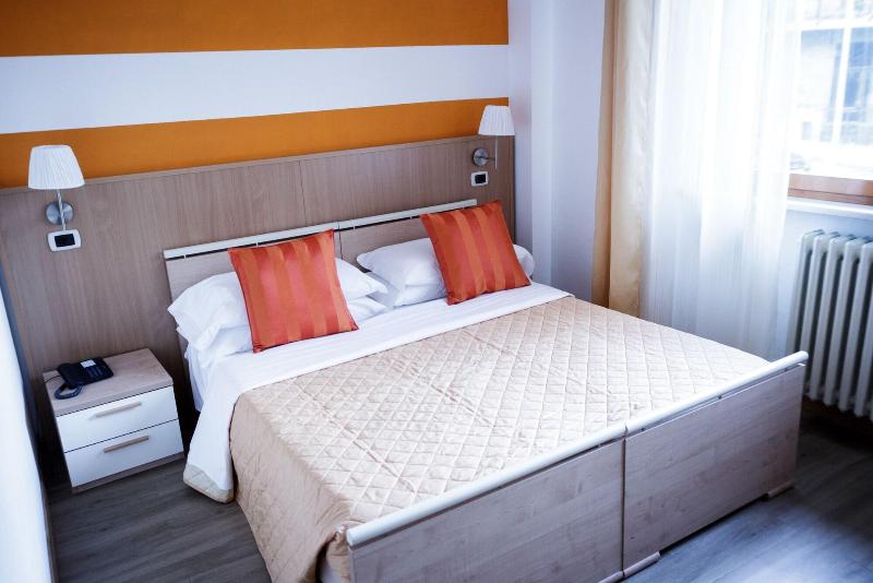 Twelve Hotel - Oda
