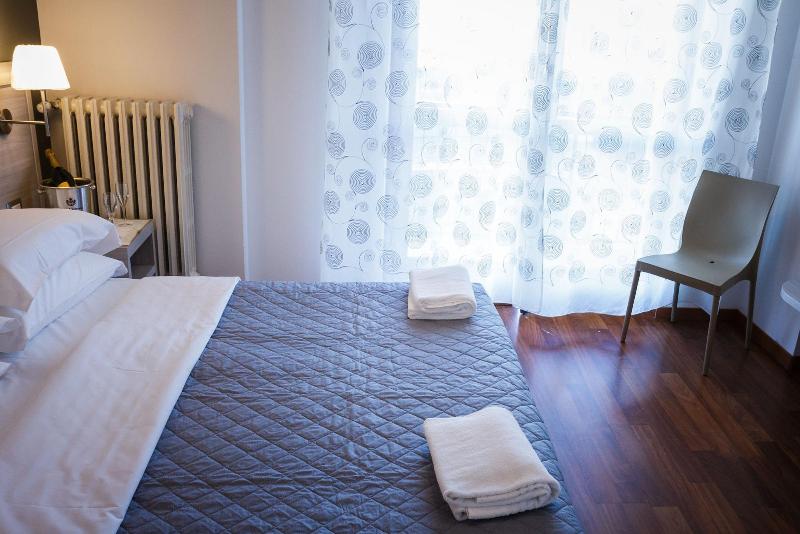 Twelve Hotel - Oda