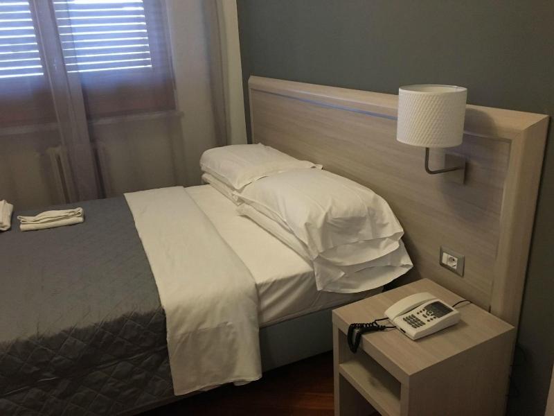 Twelve Hotel - Oda