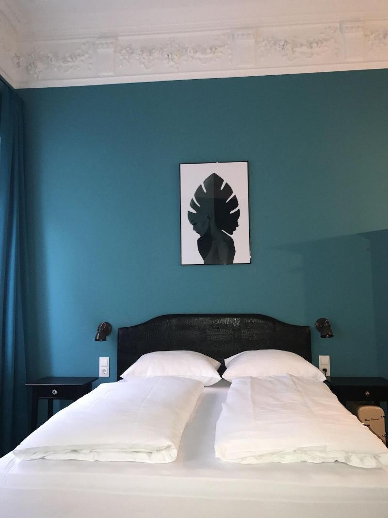 Hotel Mystique - Genel