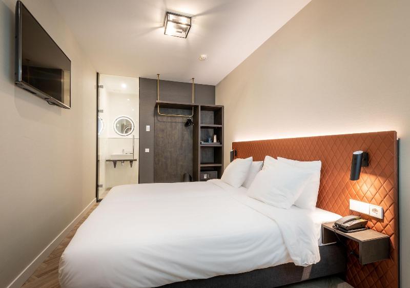 Hotel New Kit - Oda