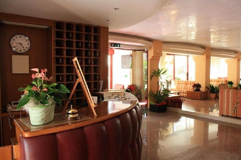 Hotel Nobel - Lobi