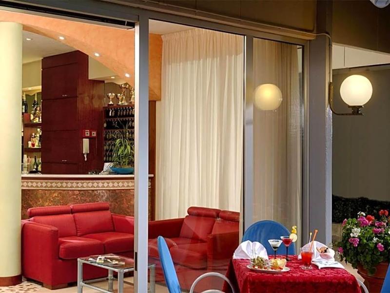 Hotel Odeon - Genel
