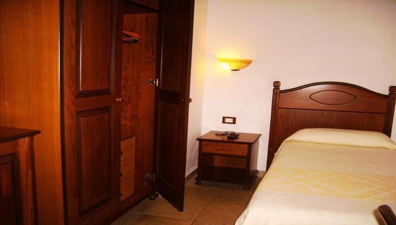Hotel Perda Rubia - Oda
