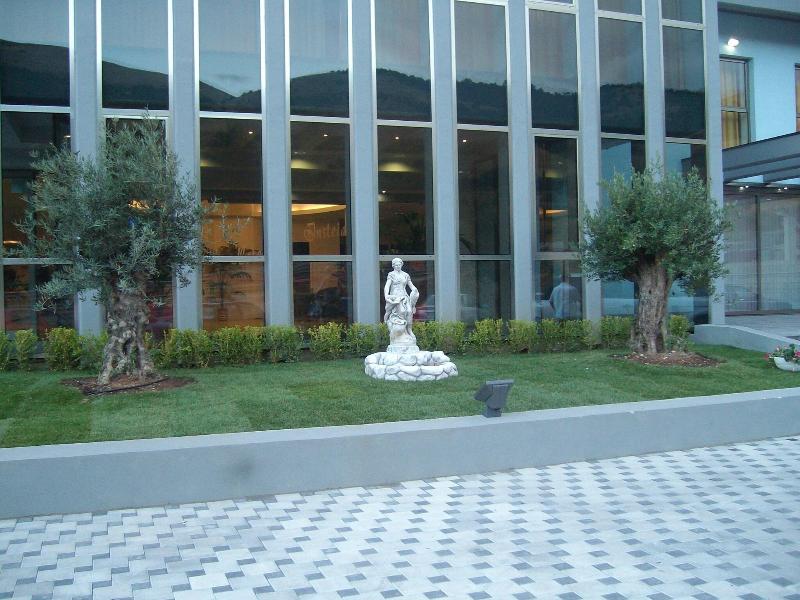Hotel Insteia - Genel