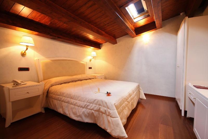 Hotel Rojan - Oda