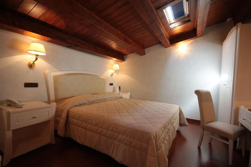 Hotel Rojan - Oda