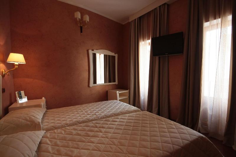 Hotel Rojan - Oda