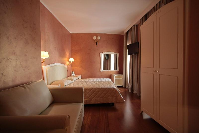 Hotel Rojan - Oda