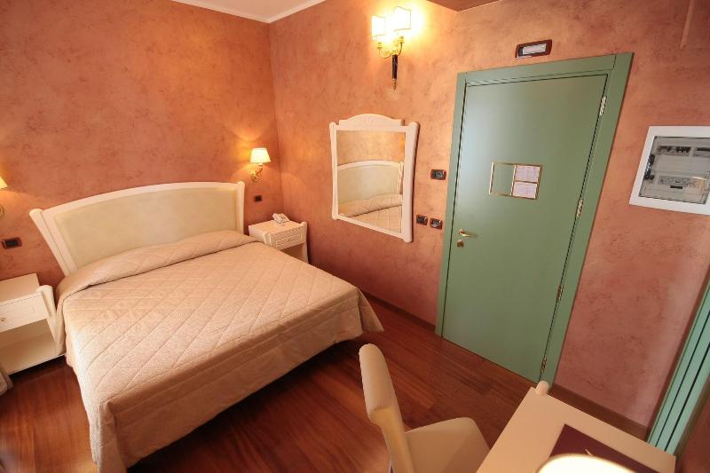 Hotel Rojan - Oda