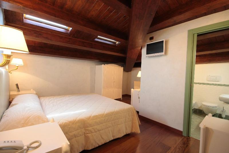Hotel Rojan - Oda