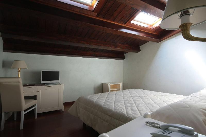 Hotel Rojan - Oda