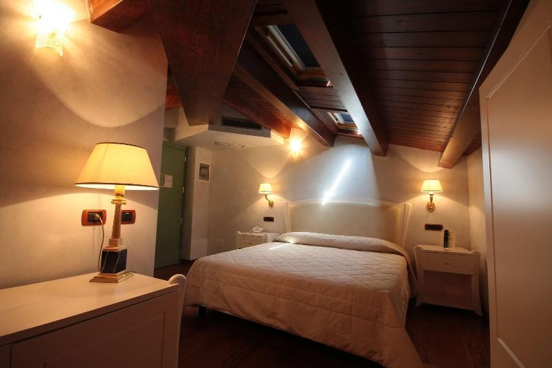 Hotel Rojan - Oda