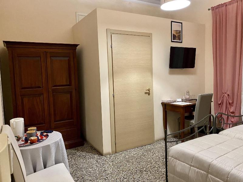 Villa Catelli Bed And Breakfast - Oda