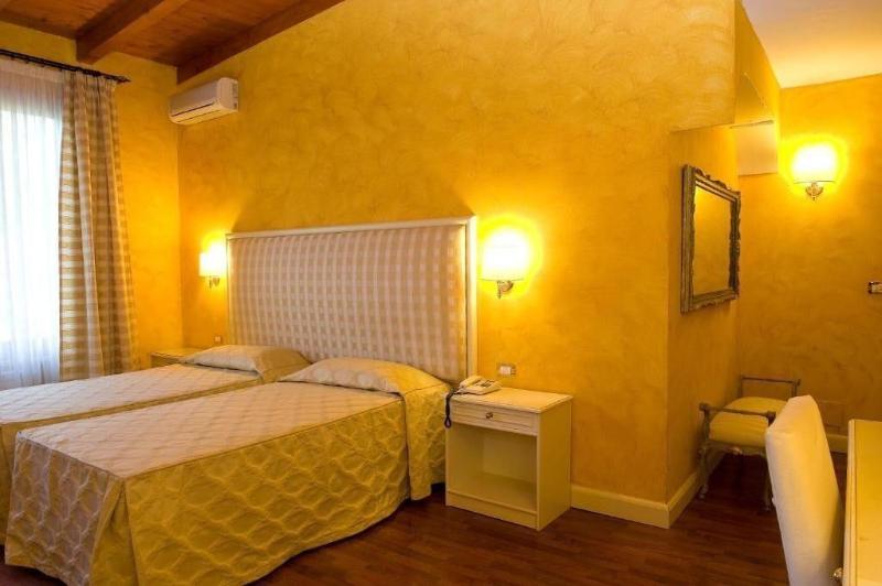 Park Hotel Villaferrata - Oda