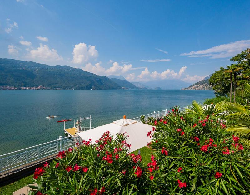 Villa Lario Resort Mandello - Teras