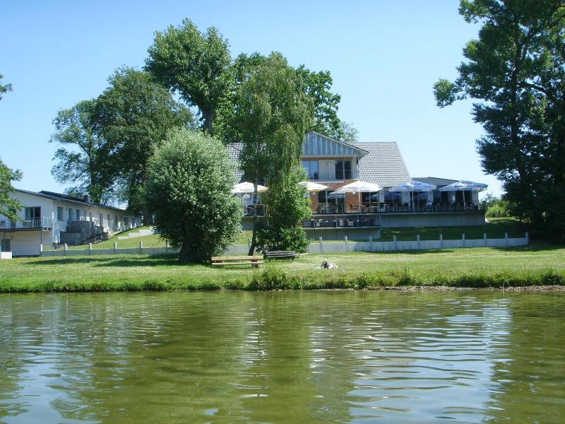 Villa-Meehr - Genel