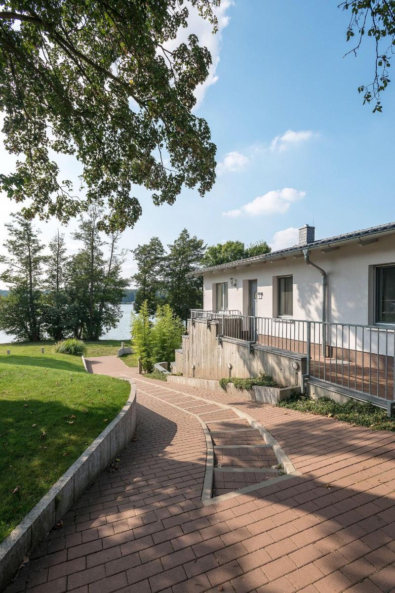 Villa-Meehr - Genel