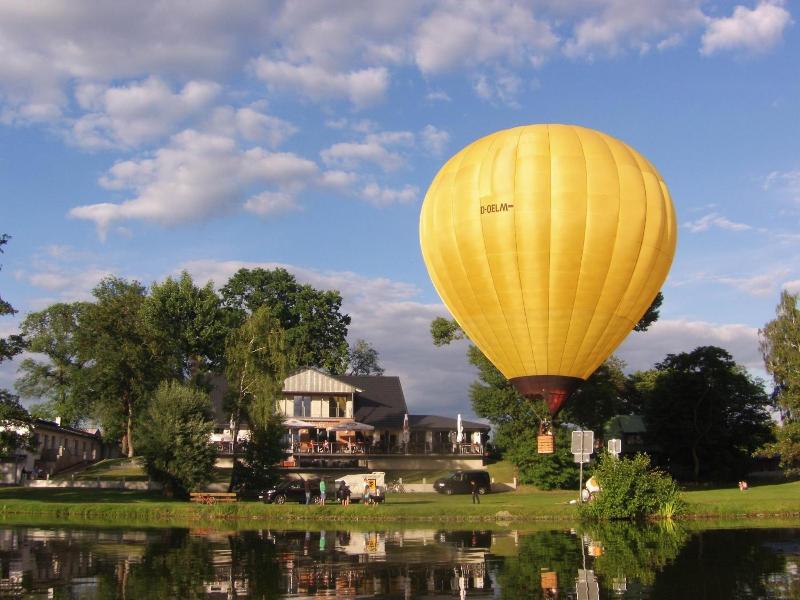 Villa-Meehr - Genel