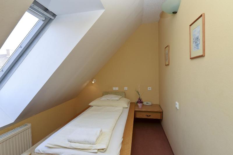 Hotel Unicornis - Oda