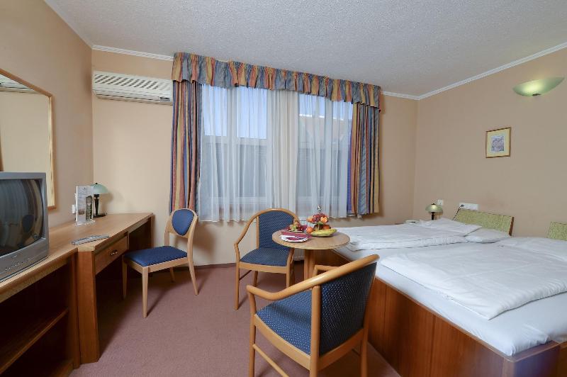 Hotel Unicornis - Oda