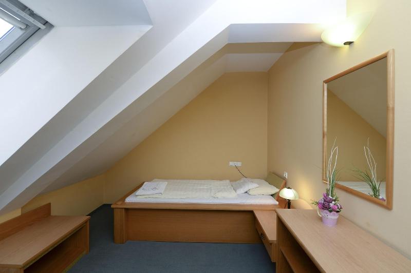 Hotel Unicornis - Oda