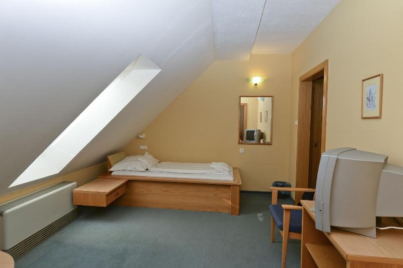 Hotel Unicornis - Oda