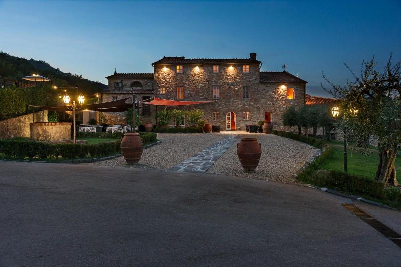Villa Volpi - Genel