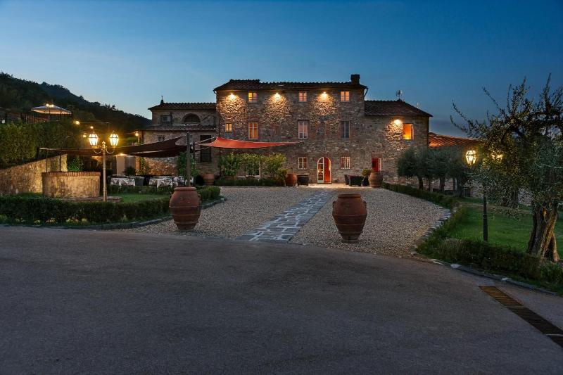 Villa Volpi - Genel