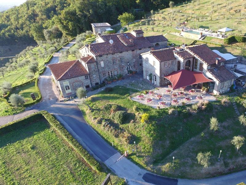 Villa Volpi - Genel