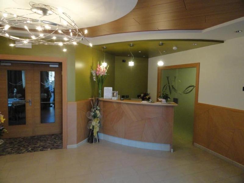 Viridis Hotel - Lobi