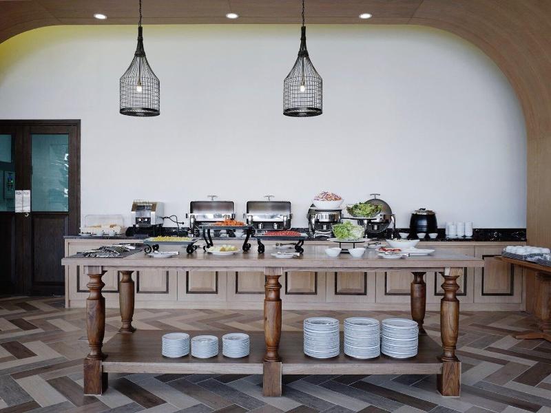 Vst Residence Thepharak - Restoran