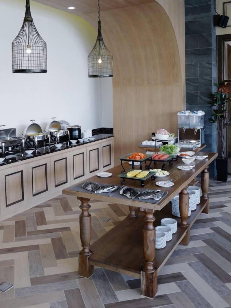 Vst Residence Thepharak - Restoran