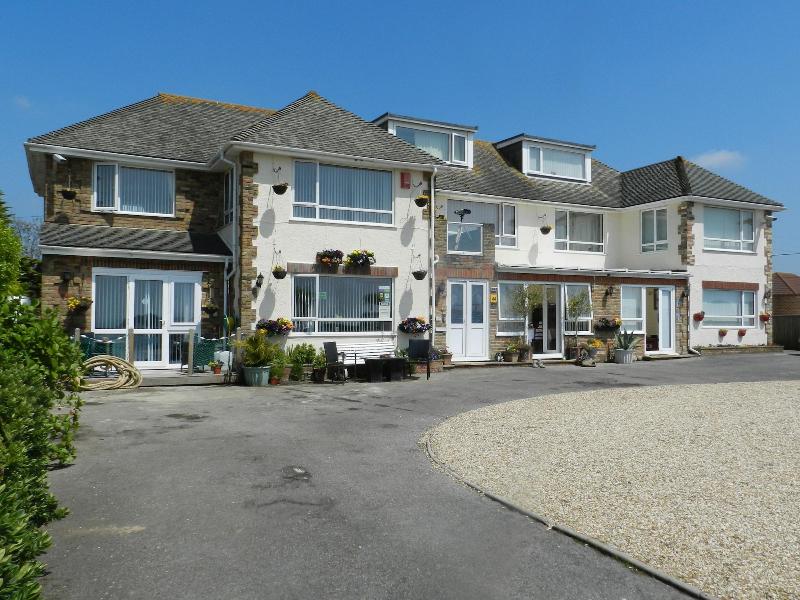 Watersedge Guest House - Genel