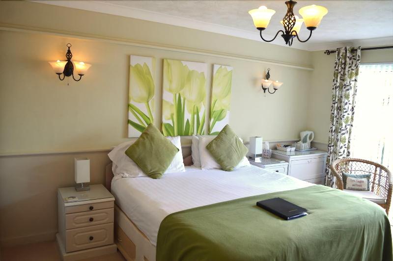 Watersedge Guest House - Oda