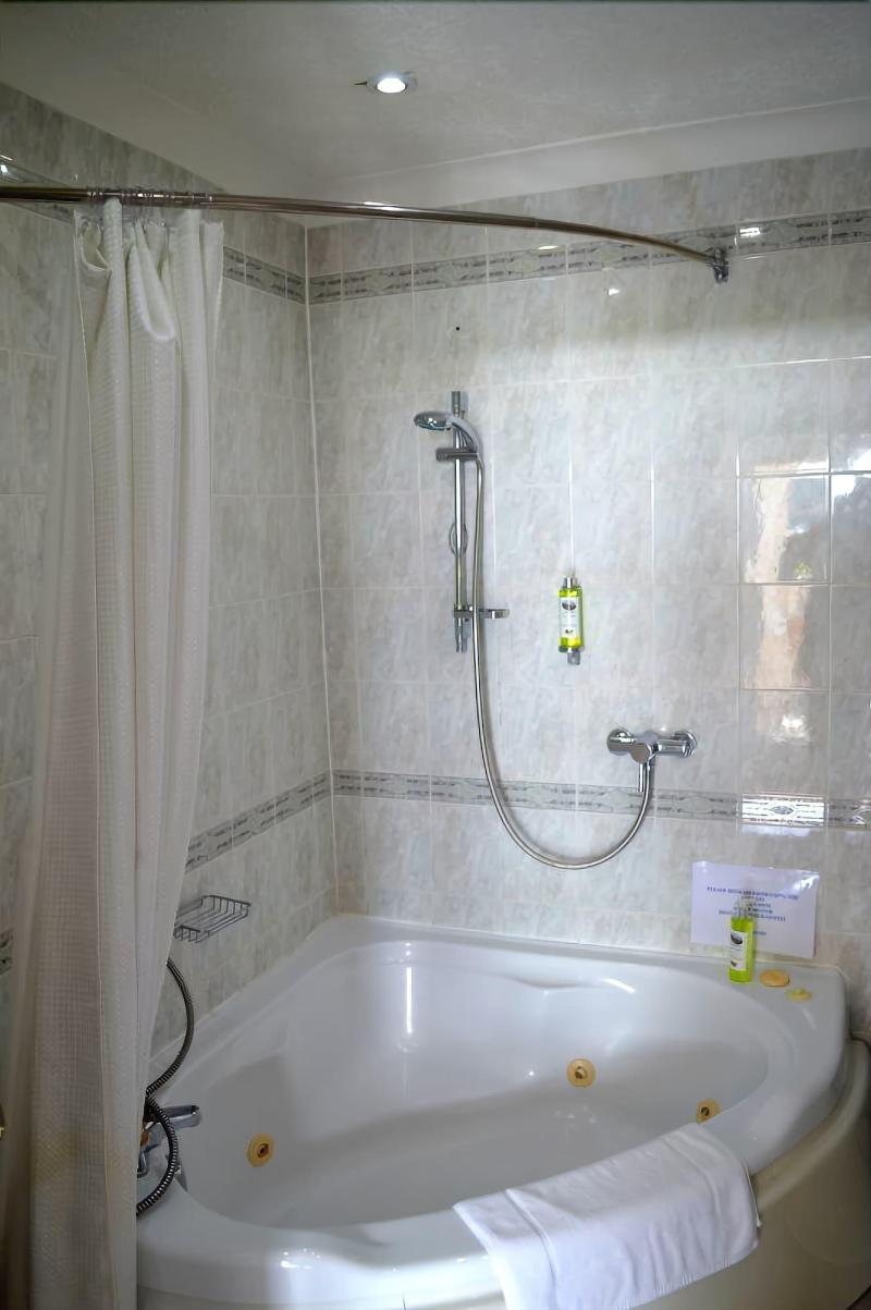Watersedge Guest House - Oda