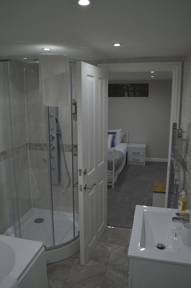 Watersedge Guest House - Oda