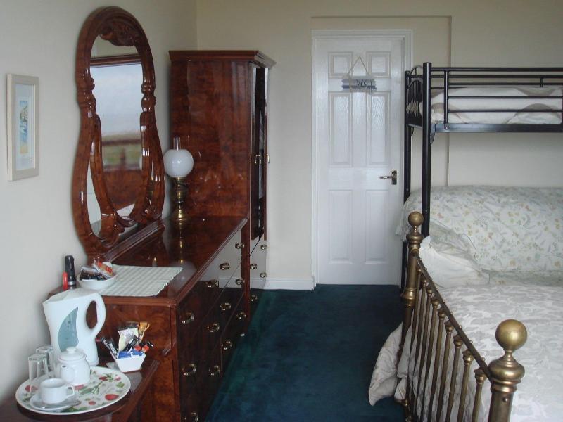 Watersedge Guest House - Oda