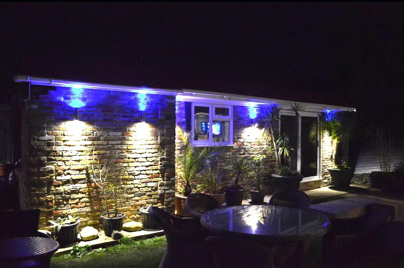 Watersedge Guest House - Oda