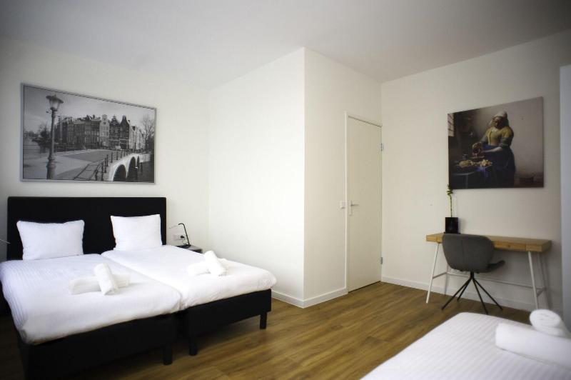 I Hotel - Oda