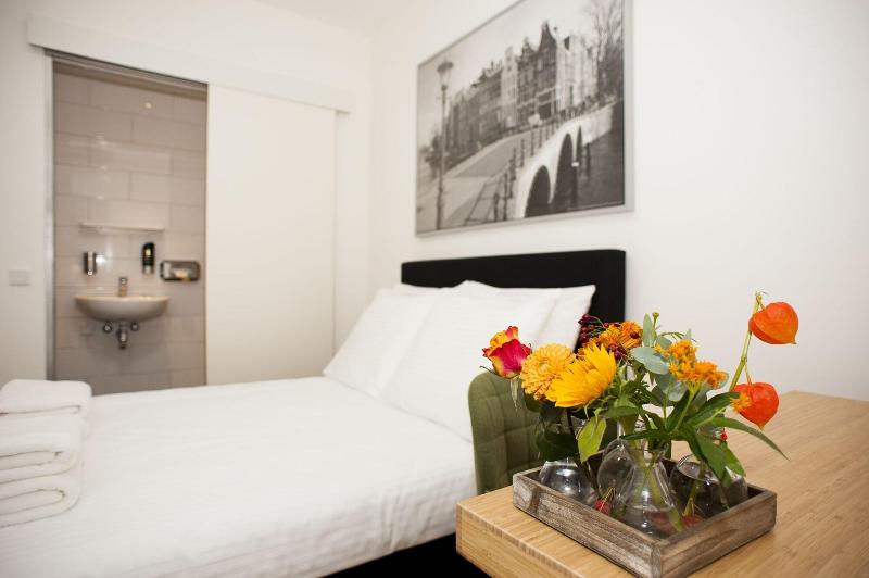 I Hotel - Oda