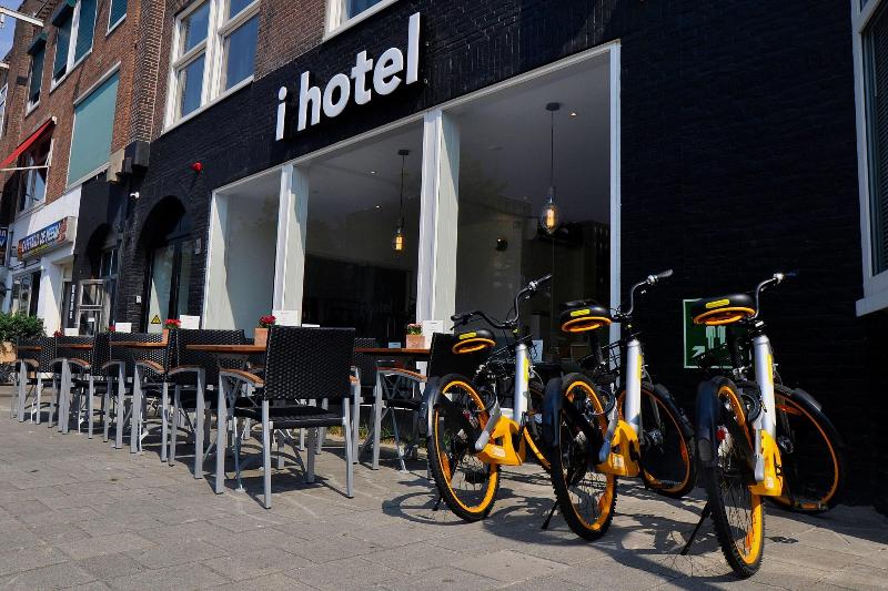 I Hotel - Teras