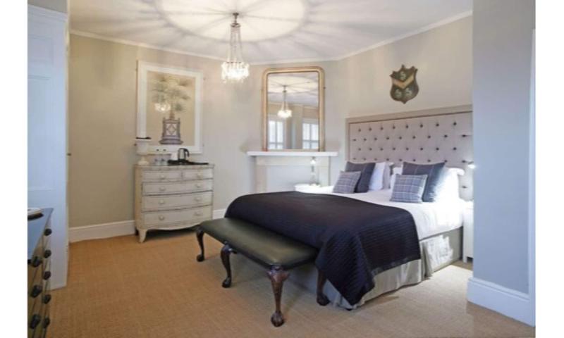 Wingrove House - Oda