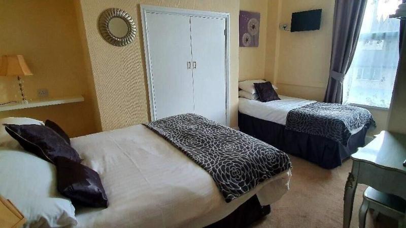 Rivelyn Hotel - Oda