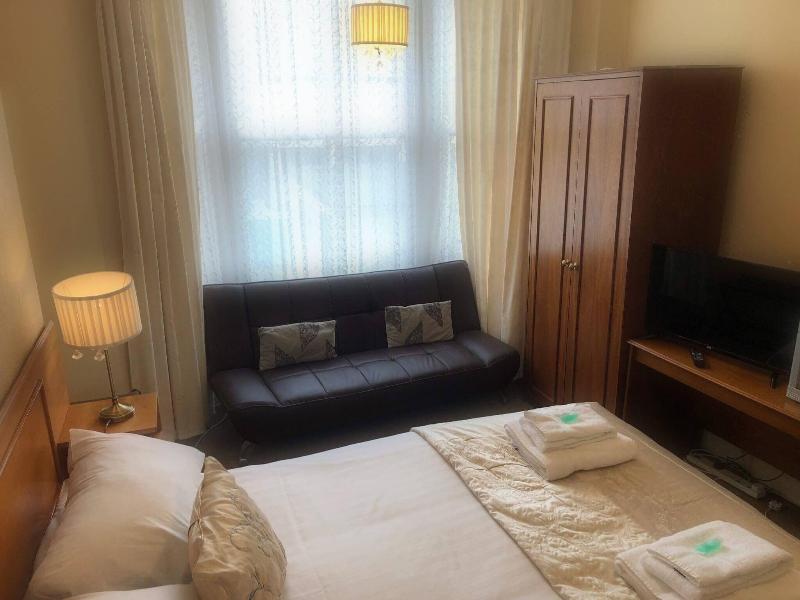 Rivelyn Hotel - Oda