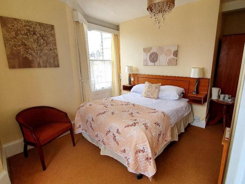 Rivelyn Hotel - Oda