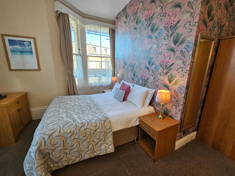 Rivelyn Hotel - Oda