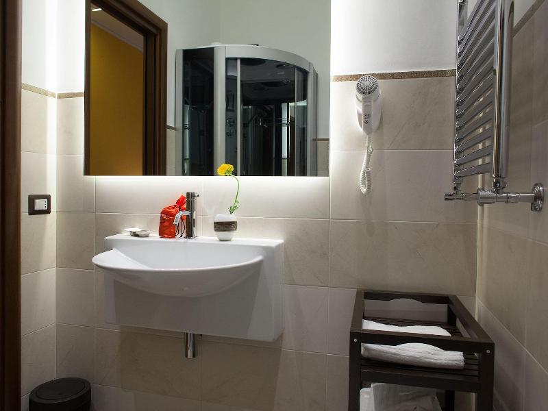 Lh Royal Suites - Oda