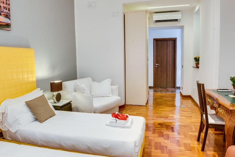Lh Royal Suites - Oda